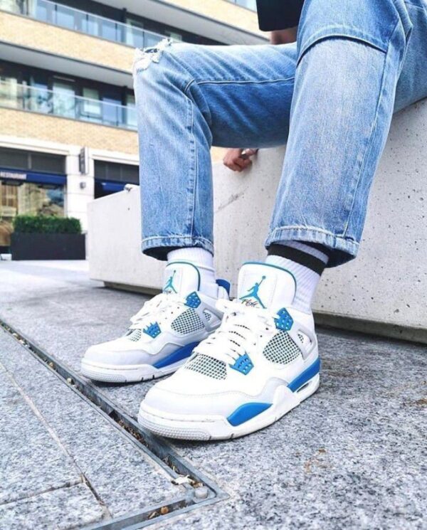 Air Jordans Retro 4 MILITARY BLUE - Image 4