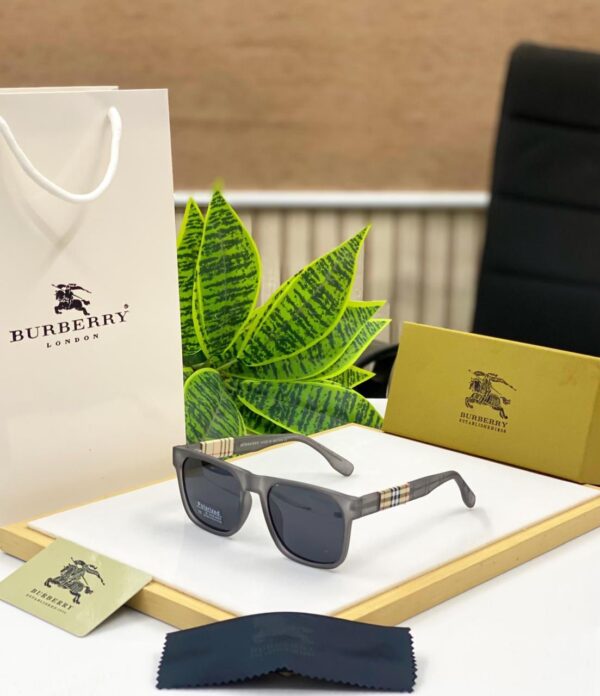 Burberry Premium Imported Sunglass - Image 2
