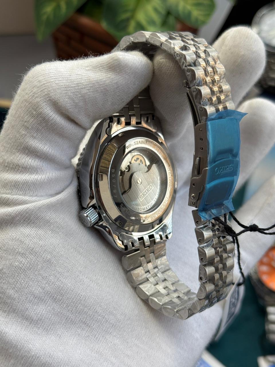 Seiko GMT Edithion Automatic Saffaron - Image 2