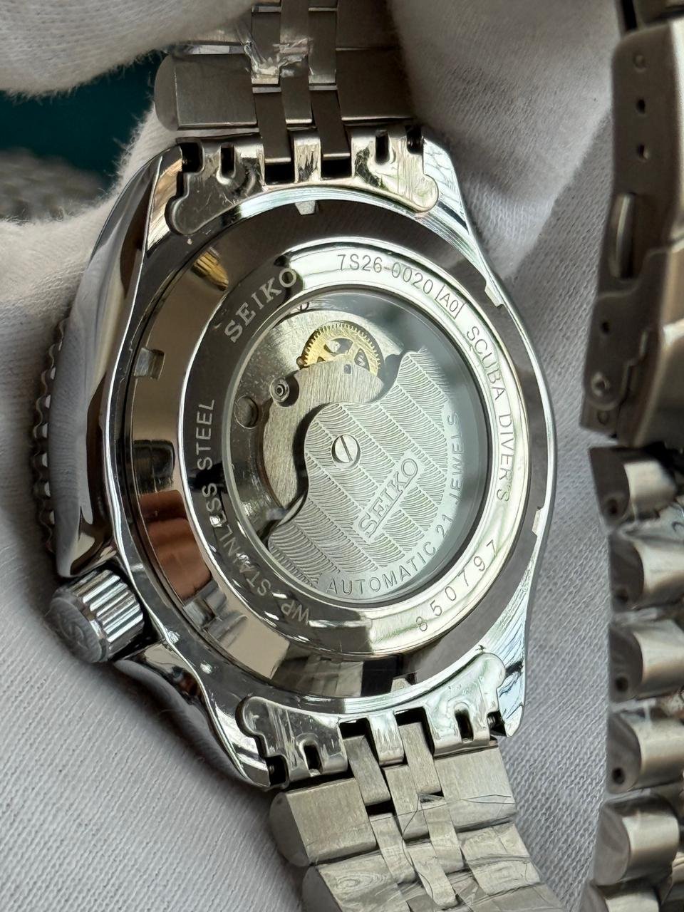 Seiko GMT Edithion Automatic Saffaron - Image 4